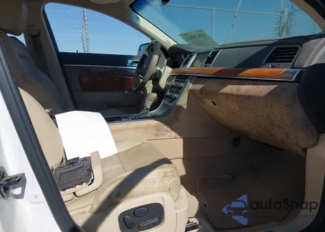 2010 Lincoln Mks z USA, uszkodzony, nr VIN 1LNHL9DR3AG608798